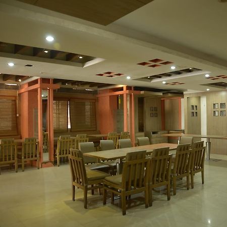 Hotel Sri Sai Krupa Haiderabad Buitenkant foto