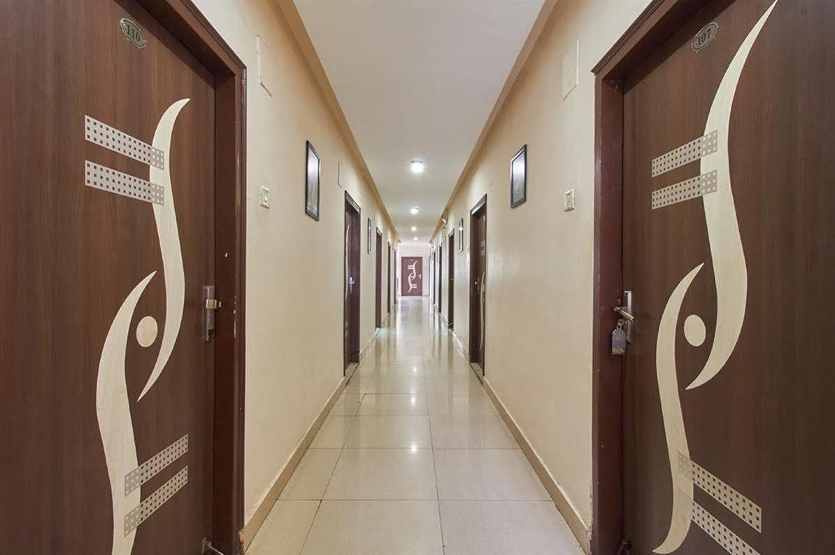 Hotel Sri Sai Krupa Haiderabad Buitenkant foto
