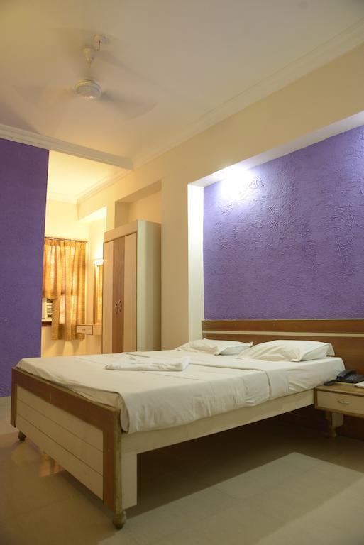 Hotel Sri Sai Krupa Haiderabad Buitenkant foto
